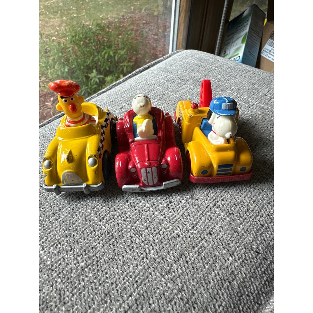 Vintage Playskool Muppets Peanuts‎ Vehicles Bert Snoopy Towing Car Toys - Picture 4 of 5